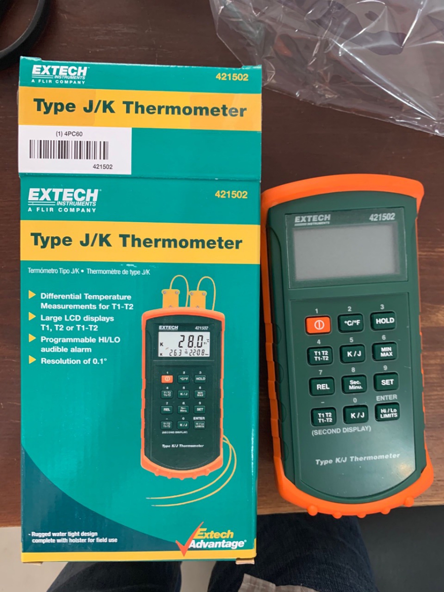 Máy đo nhiệt độ tiếp xúc type K/J Extech 421502