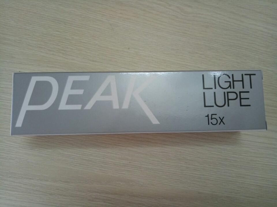 Kính lúp Peak cầm tay có đèn 15X 2023 | Peak light lupe 15x